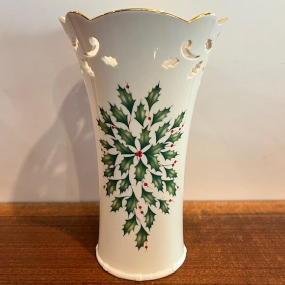 Lenox Holiday Pierced Holly Vase 9" with Box - Picture 2 of 11